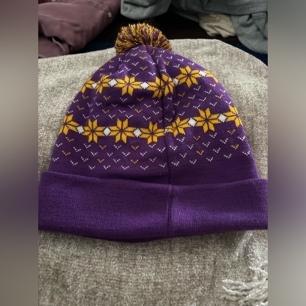 NWOT Lakers beanie - Picture 2 of 2